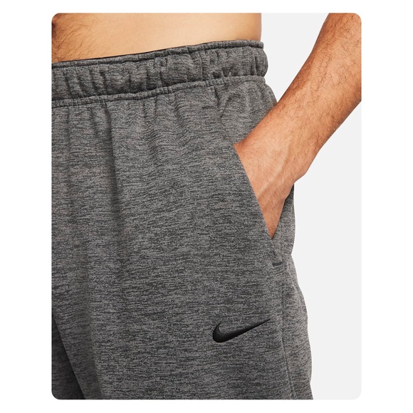 β
NWT Nike Therma Standard Fit Sweatpants - Gray β
- Picture 6 of 16